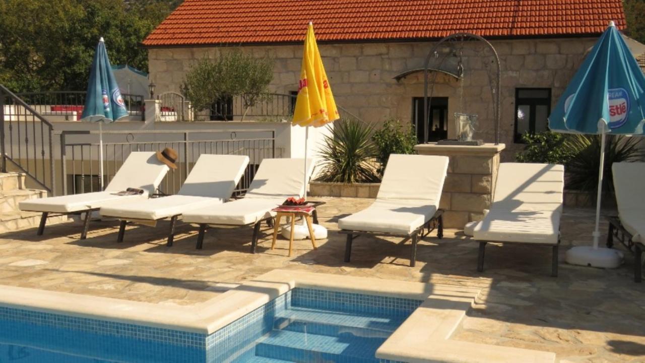 Donje RascaneDvori Stipanovi With Heated Pool And Jacuzzi别墅 外观 照片